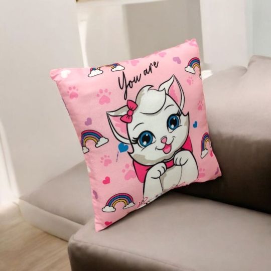 Marie cica kispárna 30x30 cm – aranyos és puha párna
