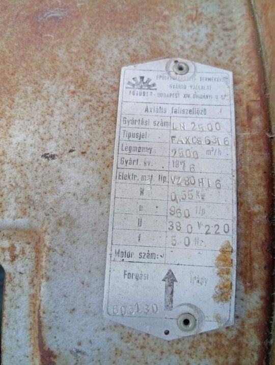 Minden is eladó2!
