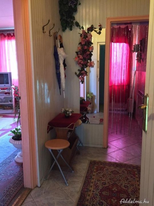 Miskol Avas központjában 37m2-es panellakás eladó!