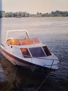 Motorcsónak eladó, utánfutóval, motor nélkül