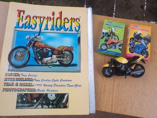 Motorkerékpár, motororos kártyák, iratgyűjtő - miniatűr jármű