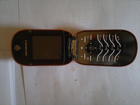 Motorola u6  telefon eladó. csak a bill világit