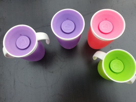 Munchkin kiboríthatatlan pohár gyerekeknek -360° forgatható