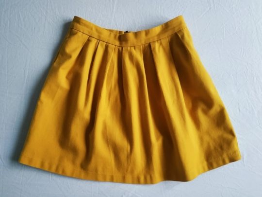 Mustársárga A-vonalú Stradivarius miniszoknya 2 zsebbel - S/36