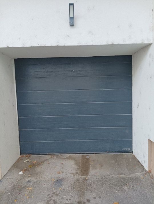 Nagyméretű garázs kiadó Szombathely belvárosában