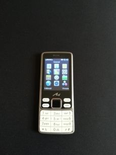 Navon Classic M telefon eladó Jó, zsebkopott, független