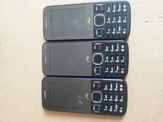 Navon mizu telefon eladó törött kijelzősek