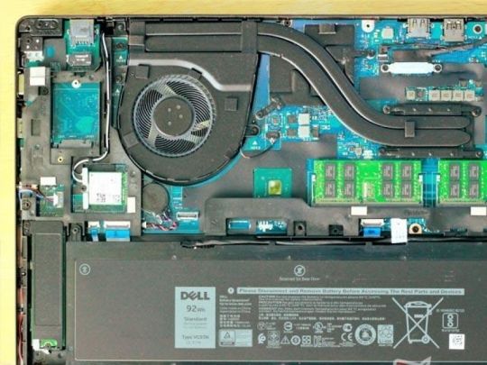 Ne költs sokat! Vele van az ERŐ: Precision 3530 -3.21