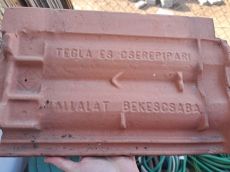 Nem használt, tartalékolt békéscsbai mázas tetőcserép