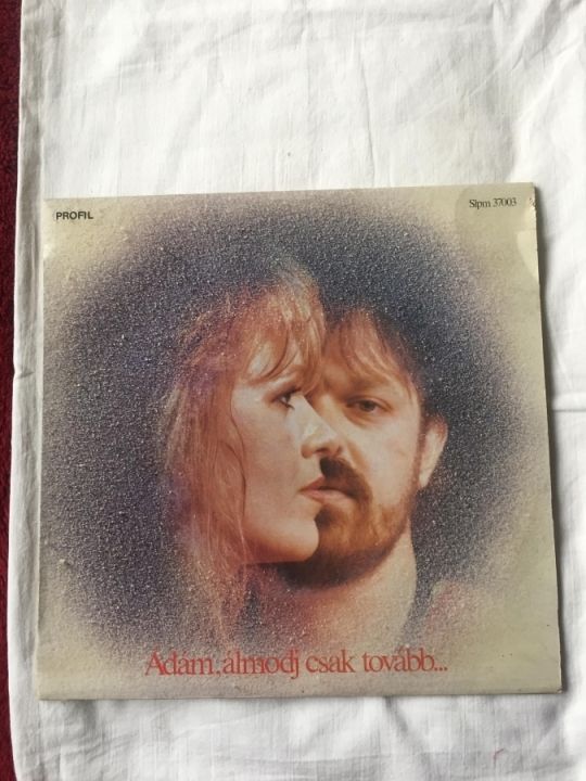 NEOTON FAMILIA  ÁDÁM   ÁLMODJ CSAK TOVÁBB