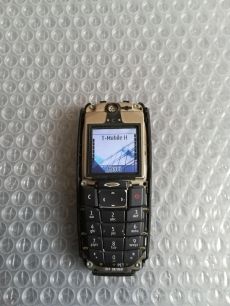 Nokia 2600 telefon eladó , jó és telekmomos , háza hiányos.