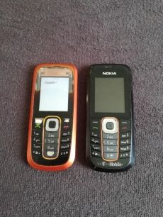 Nokia 2600c telefon eladó,1. fehéren viágít