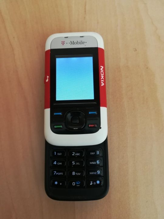 Nokia 5200 mobil eladó Fehéren világít a kijelző