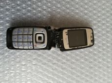 Nokia 6101 telefon eladó , telekomos a háza felül sérült,