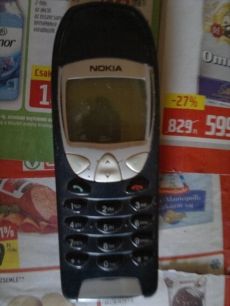 Nokia 6210 telefon eladó,bekapcsoló gomb hiányos ,kikapcsolgat