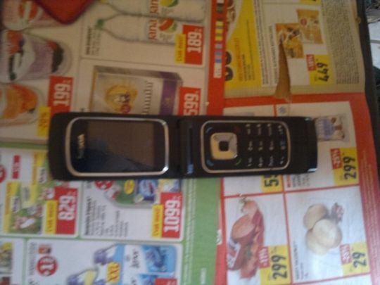 Nokia 6555 telefon eladó, törött kijelzős  !