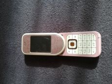 Nokia 7373 telefon eladó,