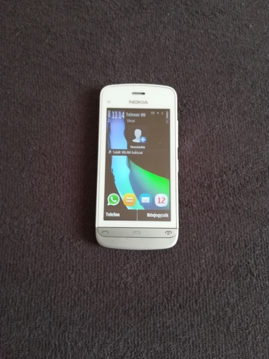 Nokia  c5-03 telefon eladó, jó és telenoros!
