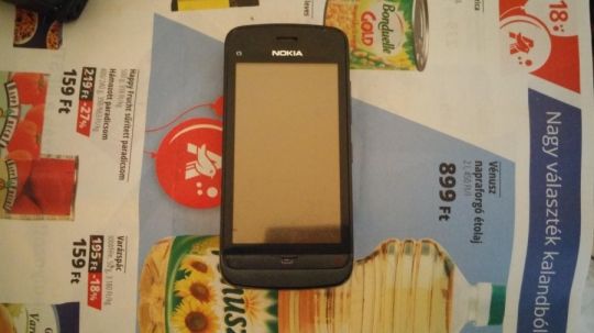 Nokia c5 telefon eladó működik ,de érintő hibás!
