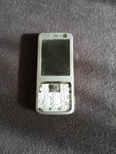 Nokia n73 telefon eladó,nem reagál semmire !