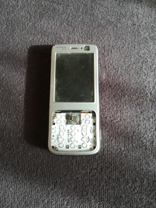 Nokia  n73 telefon eladó,nem reagál semmire !