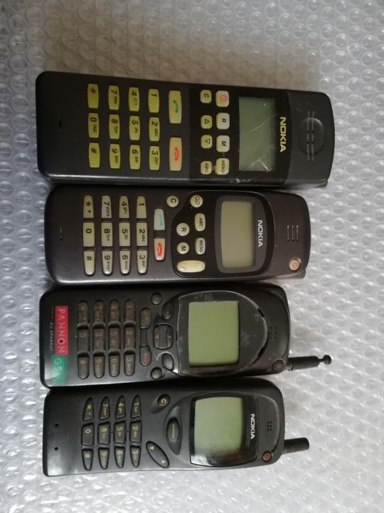 Nokia retró telefon eladó , nincsenek tesztelve.
