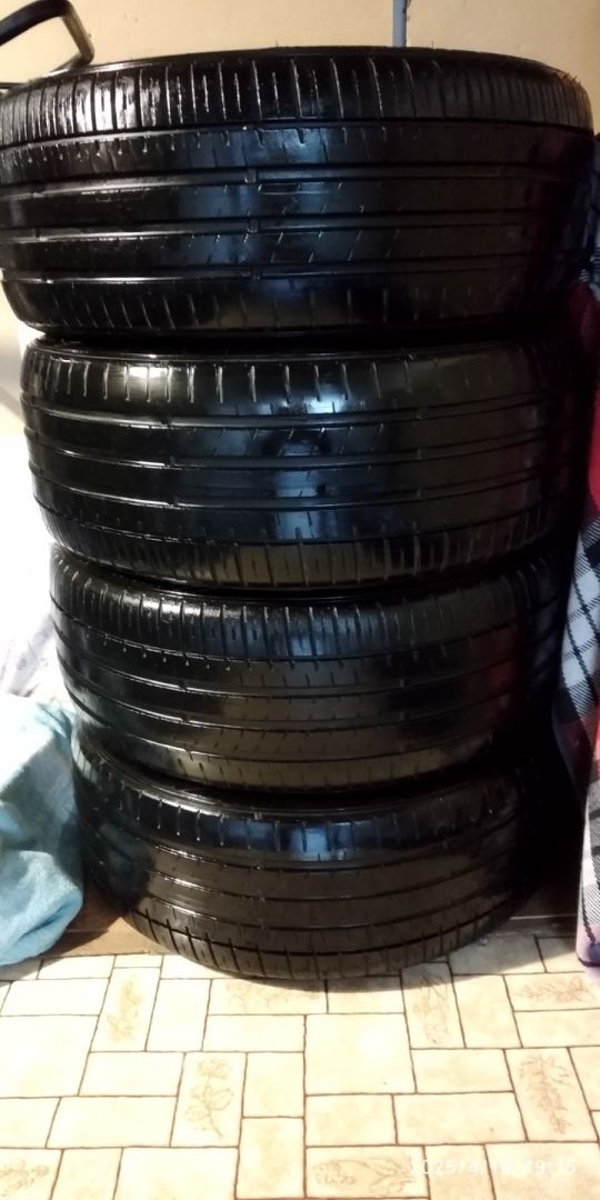 Nyári gumi Falken 235/45/19 garnitúra