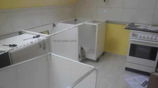 Nyílászáró, bútor, helyszíni szerelés.