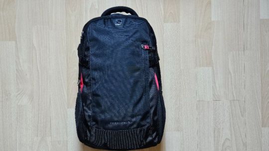 Oiwas fekete hátitáska utazó táska 29L 51x33x17cm