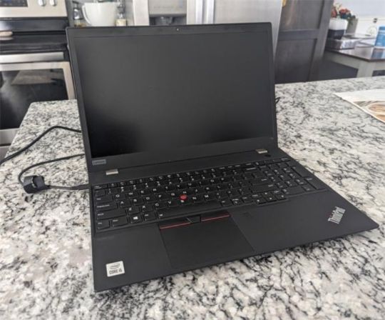 Olcsó notebook: Lenovo ThinkPad T15 a Dr-PC-től