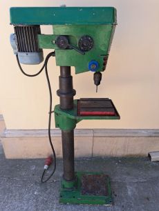 Oszlopos fúrógép 220/380 Voltos