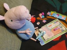 Peppa Malac figura, kulcstartó, radír, öntapadó falmatrica, plüss