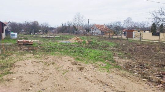 Pest vármegyei Nagykőrösön építési telek eladó.