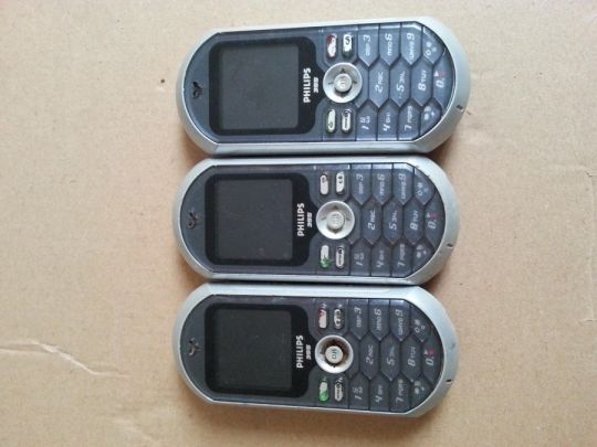Philipis 355 telefon eladó! bekapcsolnak tovább