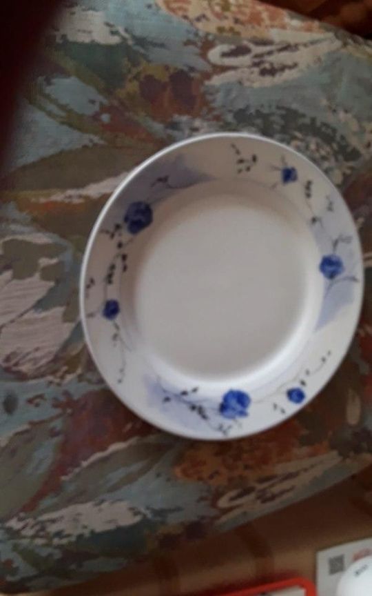 PORCELÁN LAPOS TÁNYÉR