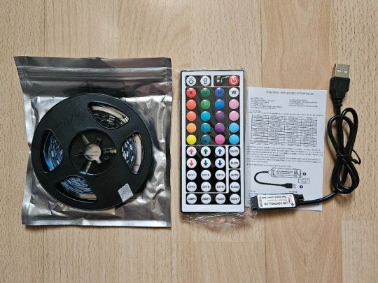 RGB USB TV led szalag háttérvilágítás távirányítóval 5m