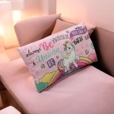 Rózsaszín unikornis gyerekpárna – dekoratív díszpárna 50x30cm