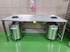 Rozsdamentes Válogatóasztal 2db