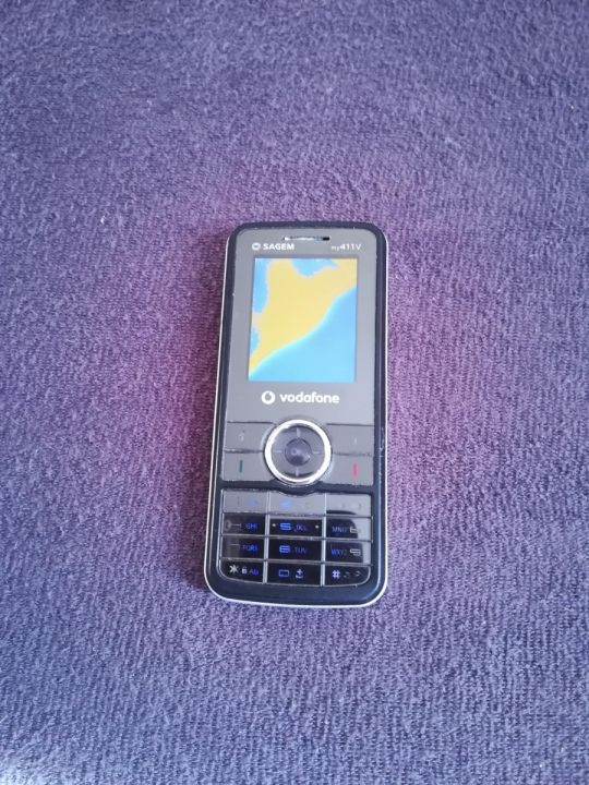 Sagem my411   telefon eladó ,törött kijelzős