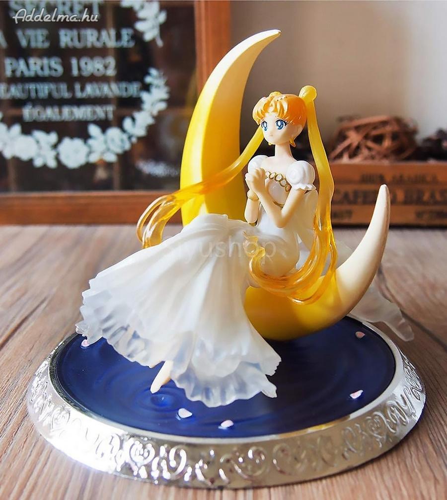 Sailor Moon - Serenity hercegnő Holdon figura 15 cm