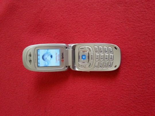 Samsung a660 telefon eladó sim tartó nincs benne,