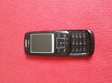 Samsung d900 telefon eladó hiányos , kikapcsolgat, nem
