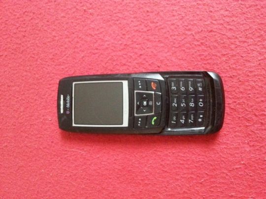 Samsung d900 telefon eladó hiányos , kikapcsolgat, nem