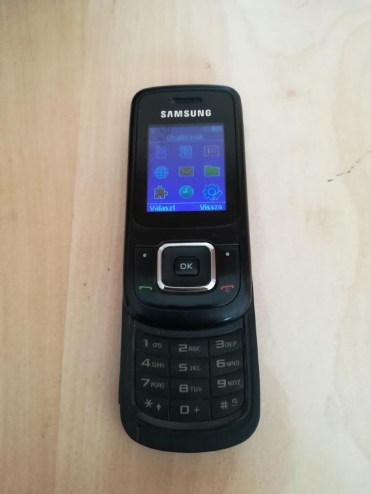 Samsung E1360B mobil eladó Gombok nehezen működnek, a