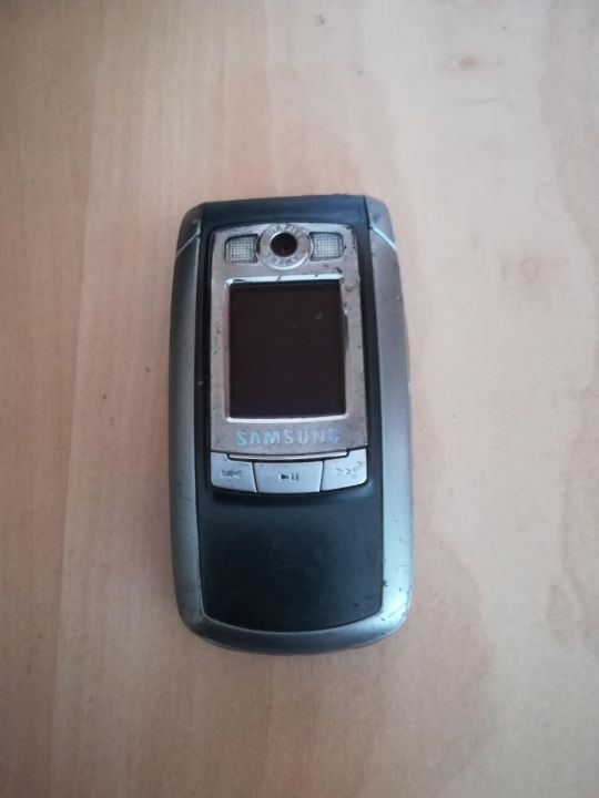 Samsung E720 mobil eladó Nem reagál semmire