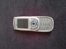 Samsung e800 telefon eladó nem ad képet!