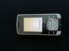 Samsung F330 telefon eladó Sárgás a kijelzője, kikapcsolgat