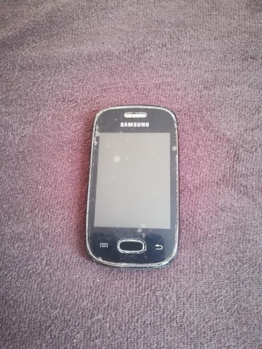 Samsung s5310  telefon eladó  ,nincs akku teszteletlen.