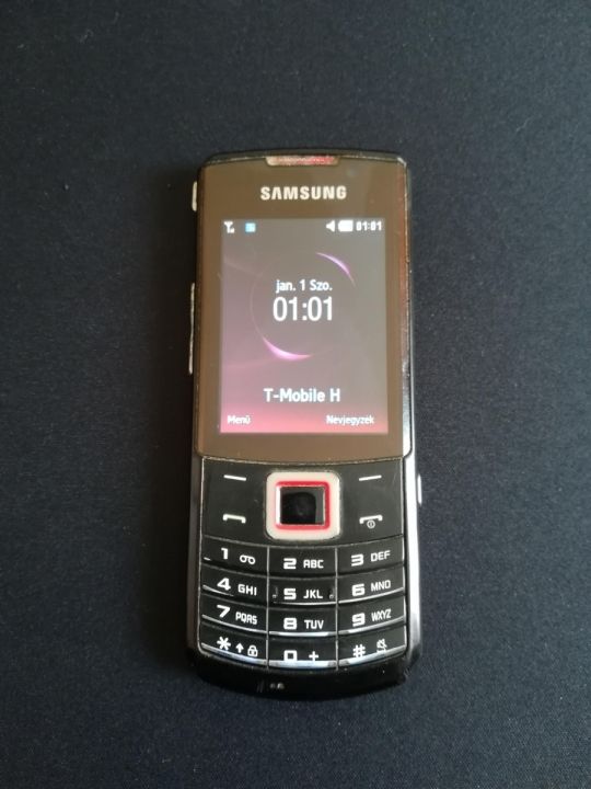Samsung S5320 telefon eladó Nem tölt, a többi funkciója ok,