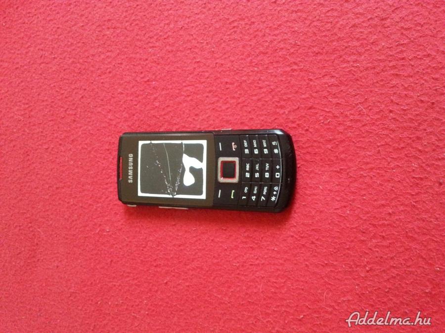 Samsung s5320  telefon eladó  törött kijelzős , nem tölt